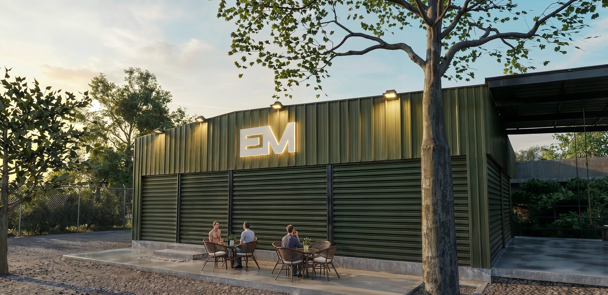 Terraza exterior de Elite Motion al atardecer